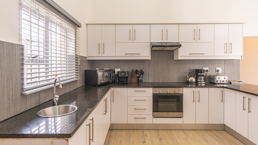3 Bedroom Property for Sale in Parklands North Western Cape